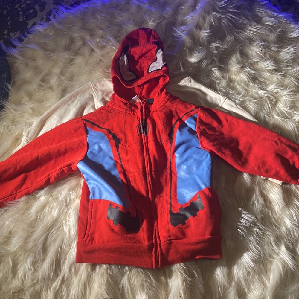 Spider-Man tops - Picture 2 of 5